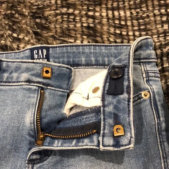 Gap Denim - Picture 7 of 9